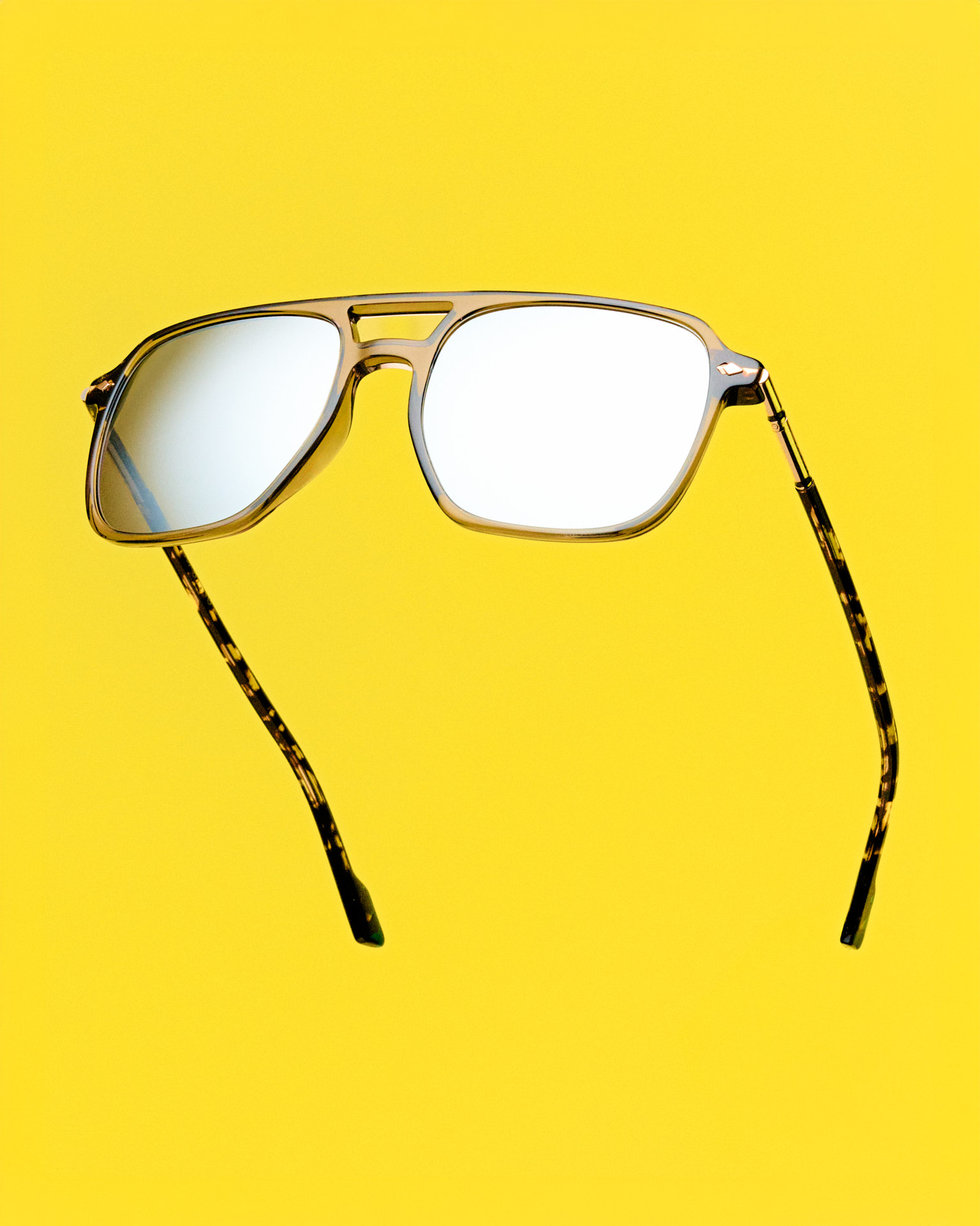 sting-eyewear-ss25-campagna-social-rohd-studio-11 sting-eyewear-ss25-campagna-social-rohd-studio-11